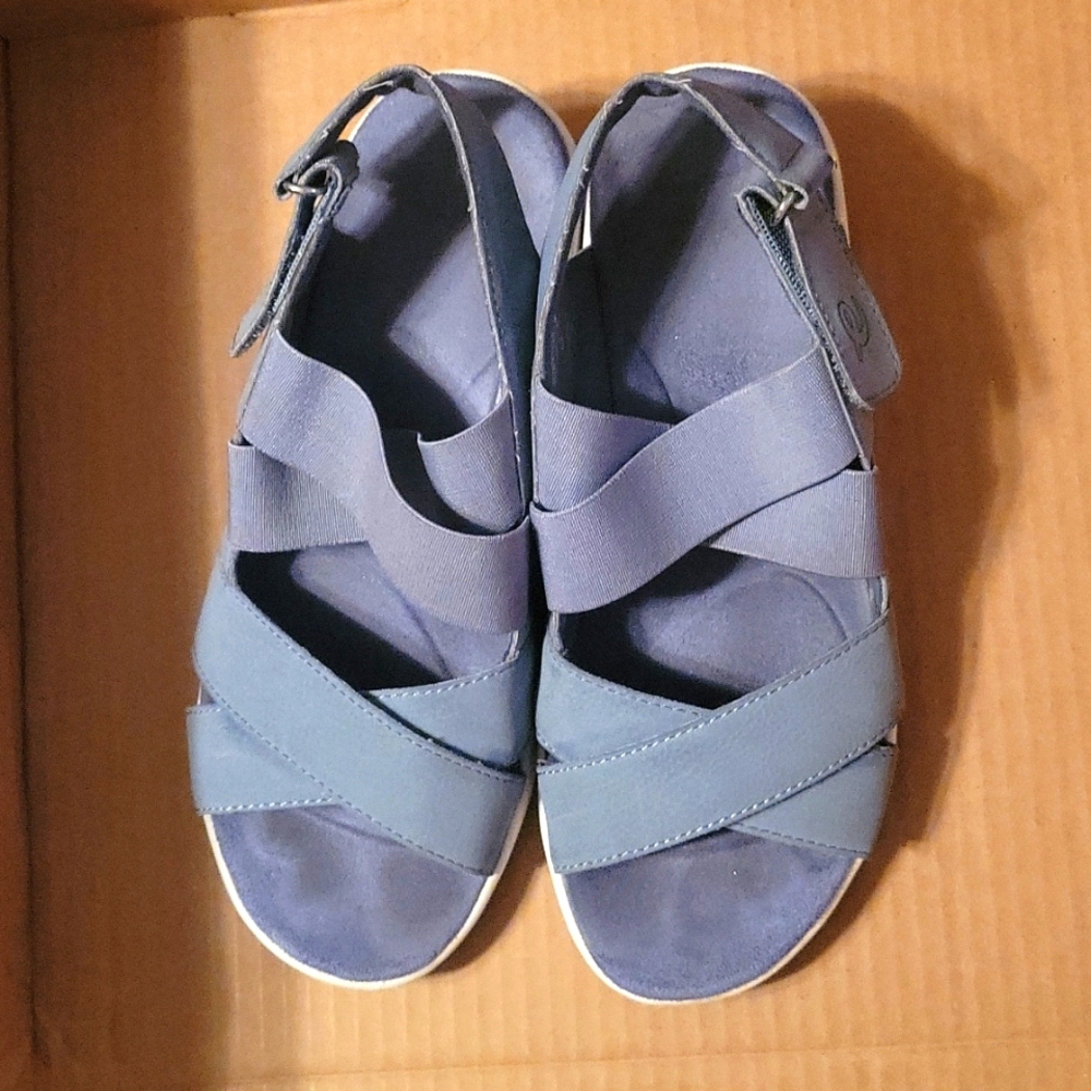 Sandal